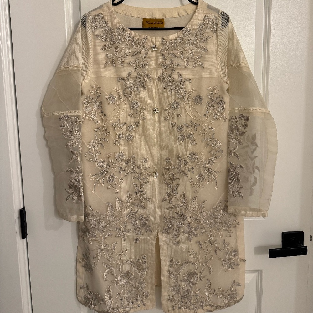 Threads & Motifs Pakistani Kurta Small